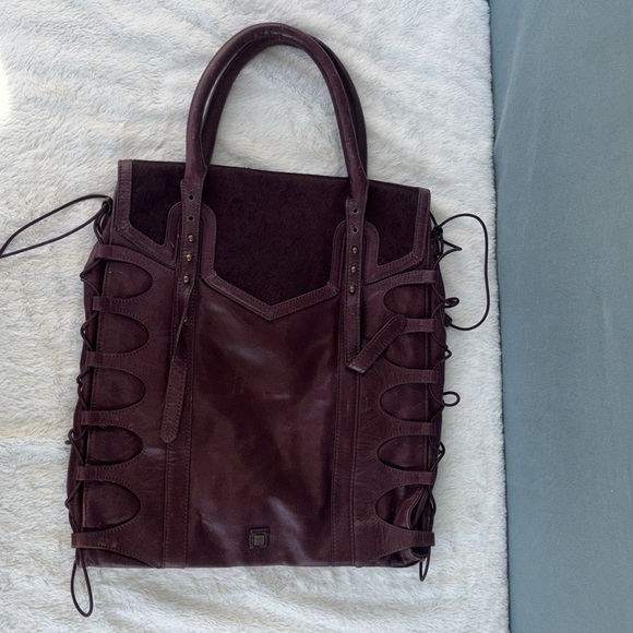 EUC Pour La Victoire Purple Satchel with Structured Design - Picture 3 of 8